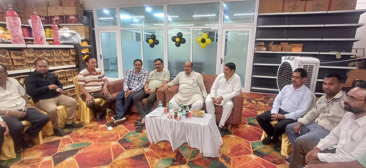 JaiSinghMLA's tweet photo. ट्रांसपोर्ट नगर, कोरबा निवासी श्री विकास अग्रवाल जी (पोड़ी-उपरोड़ा वाले) के नवीन प्रतिष्ठान महामाया इंफ्राटेक (इंडस्ट्रियल सेफ्टी एंड टूल्स) के शुभारंभ समारोह में शामिल हुआ। संचालक श्री विकास अग्रवाल जी को नवीन प्रतिष्ठान के शुभारंभ पर हार्दिक बधाई एवं शुभकामनाएं दीं। https://t.co/xdyXxww2GZ