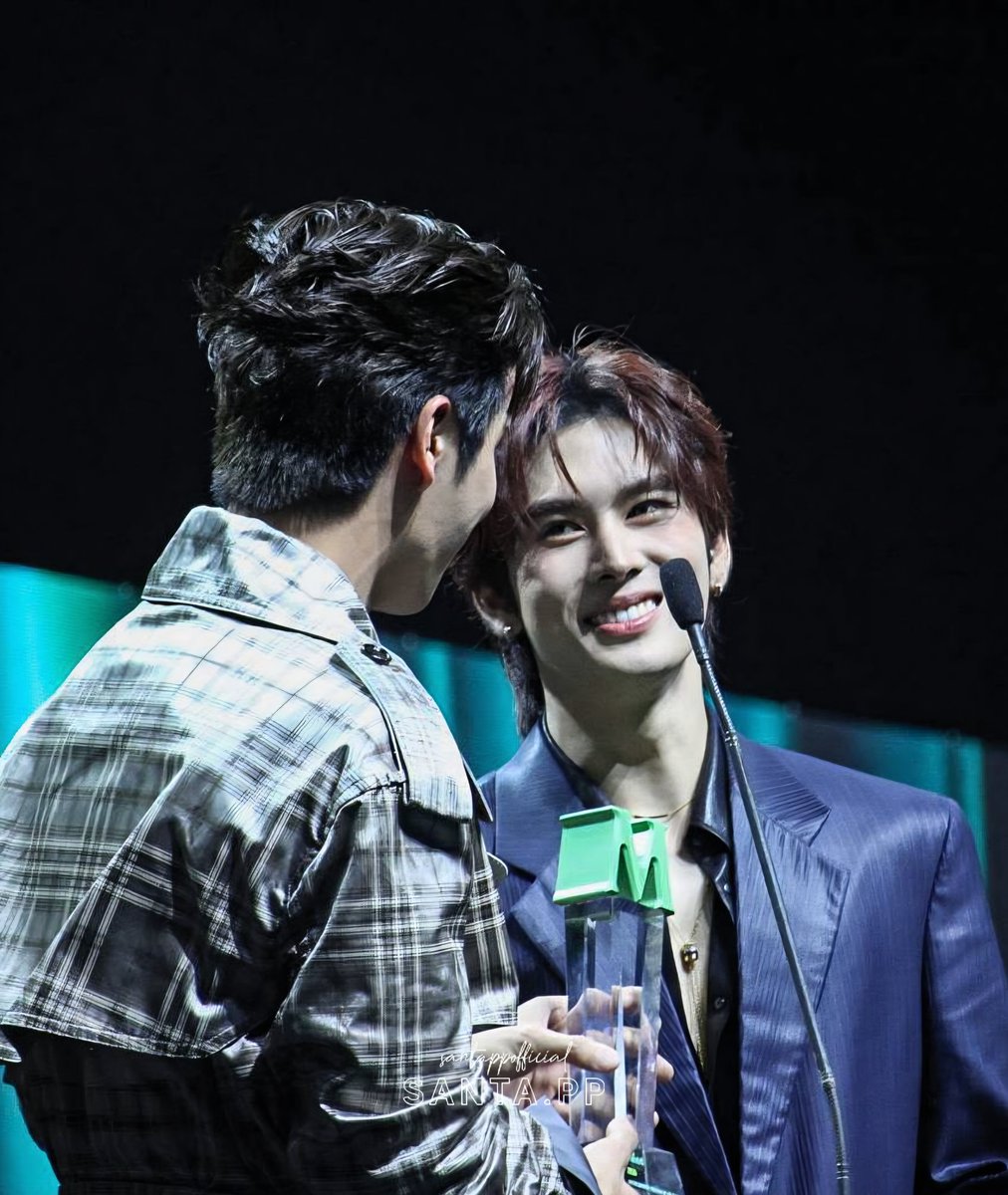 SantaOfficialTH's tweet photo. มีคนยิ้มหวานอีกแล้ว

PERTHSANTA AT MCHOICE  

#MchoiceMintAwards2026
#PerthSanta #เพิร์ธแซนต้า https://t.co/b7fPpW6jBr