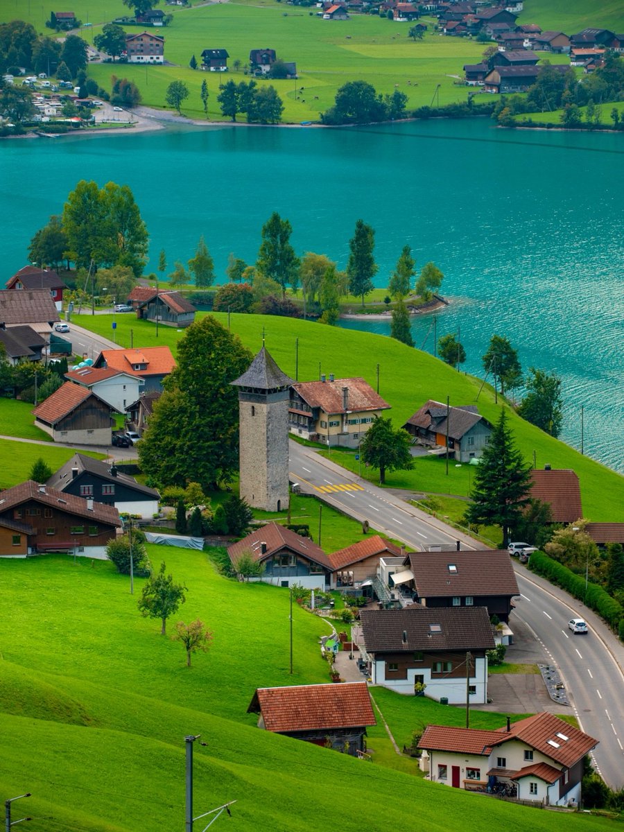 PrettyCitiesX's tweet photo. Switzerland 🇨🇭 https://t.co/L5ZzOuBama