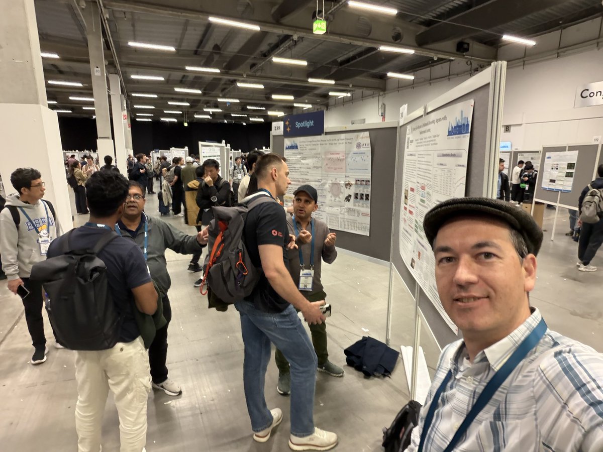 de3ug's tweet photo. 30 minutes left in the conference. Come see our work on eliciting self verification in multimodal reasoning agents at poster #240. https://t.co/0qZXGR6Lf0