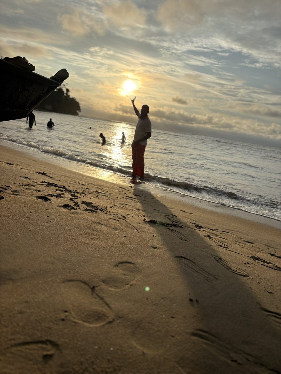 LeeKens4's tweet photo. Les vacances. https://t.co/SzFTDlomcu