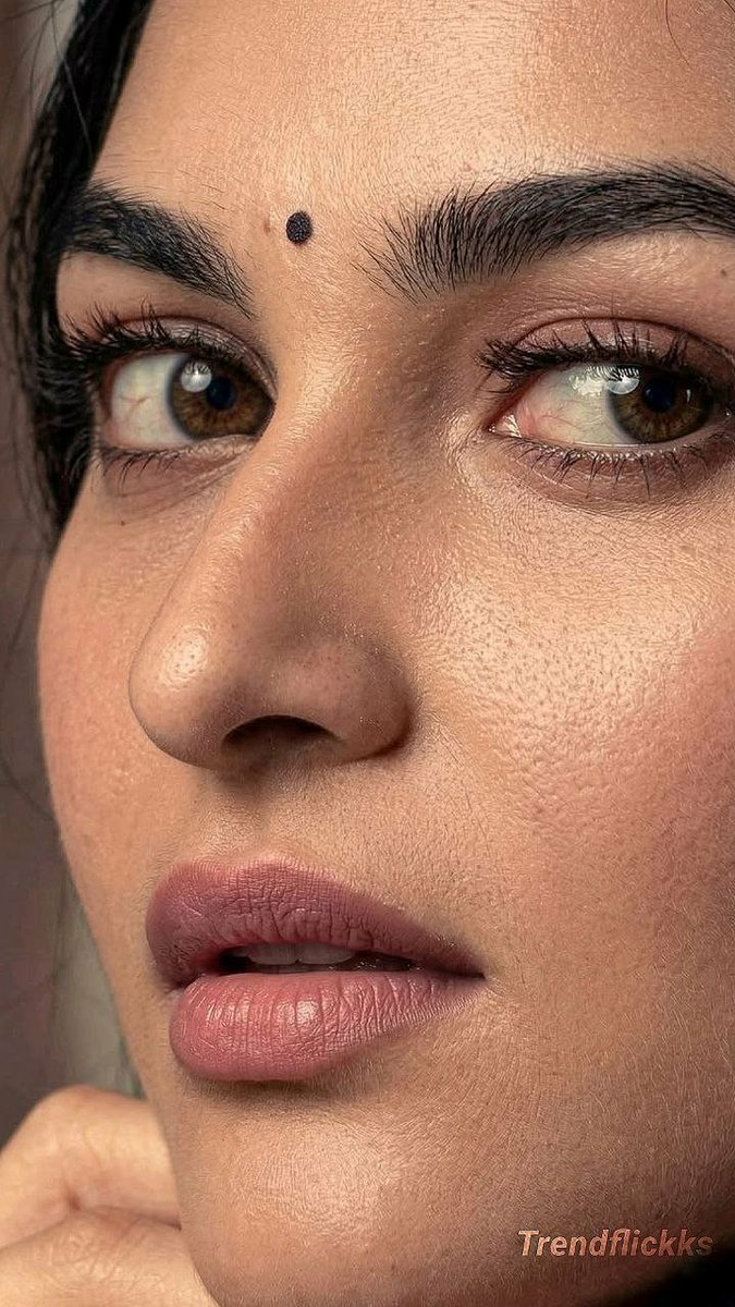 glamgalleryx's tweet photo. #KayaduLohar 👄 https://t.co/xyFIqVN5R7