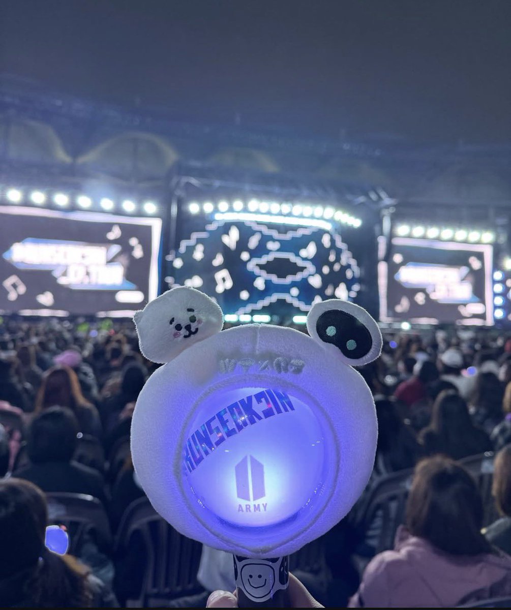 JinYahooAn's tweet photo. @kimseokjinlatam WE LOVE YOU JIN
#RUNSEOKJIN_epTOUR 
#방탄소년단진 #JIN #진 #BTSJIN https://t.co/4MxARCMGWQ