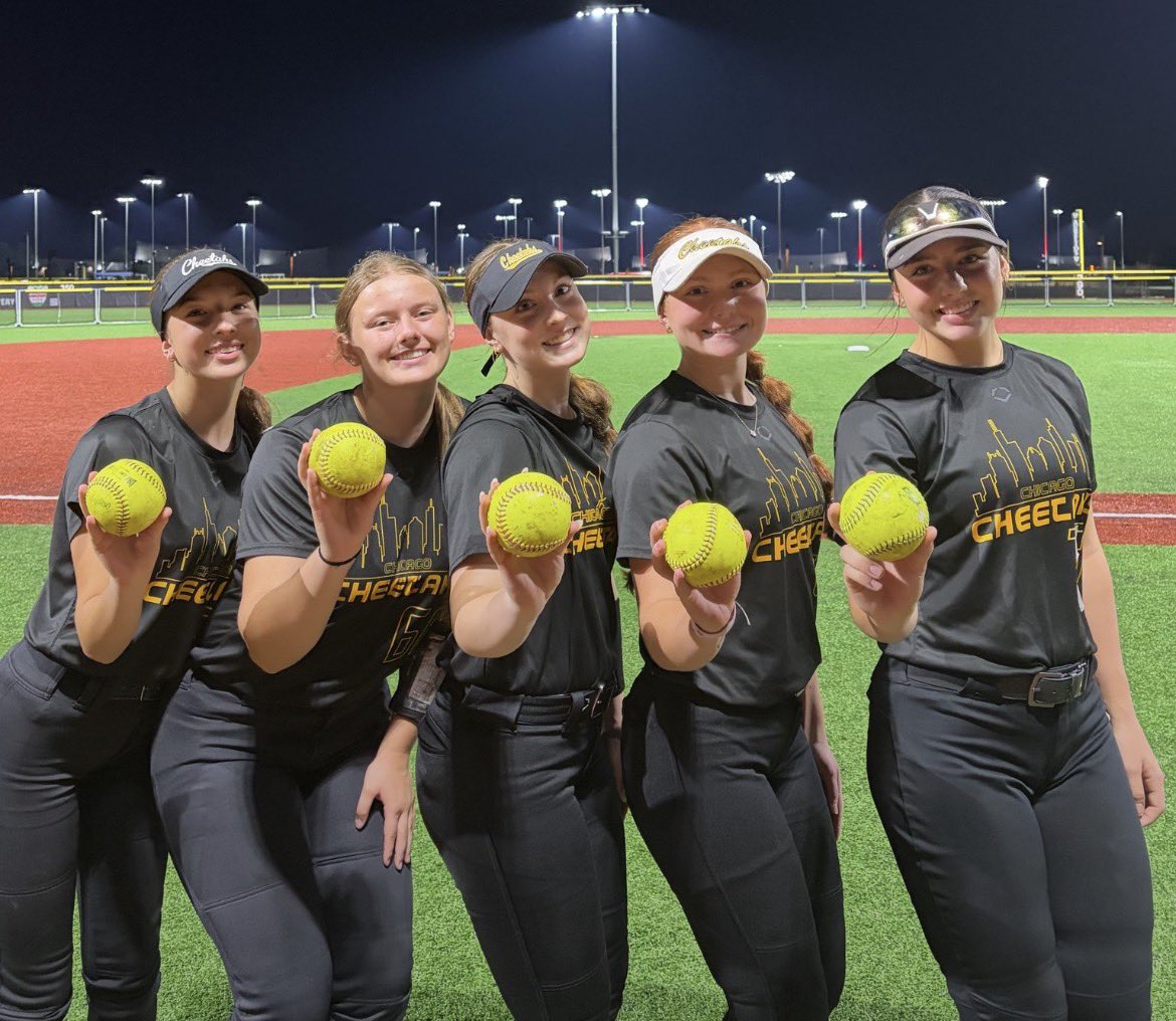 mfinnigan2028's tweet photo. Great start to the fall season with 2 wins and a 💣 in game #2!! 

Keepin’ it rolling today at 11:30🐆🥎🥳
@ryp_hitting @Cheetahs16uDG https://t.co/oV43jENozR