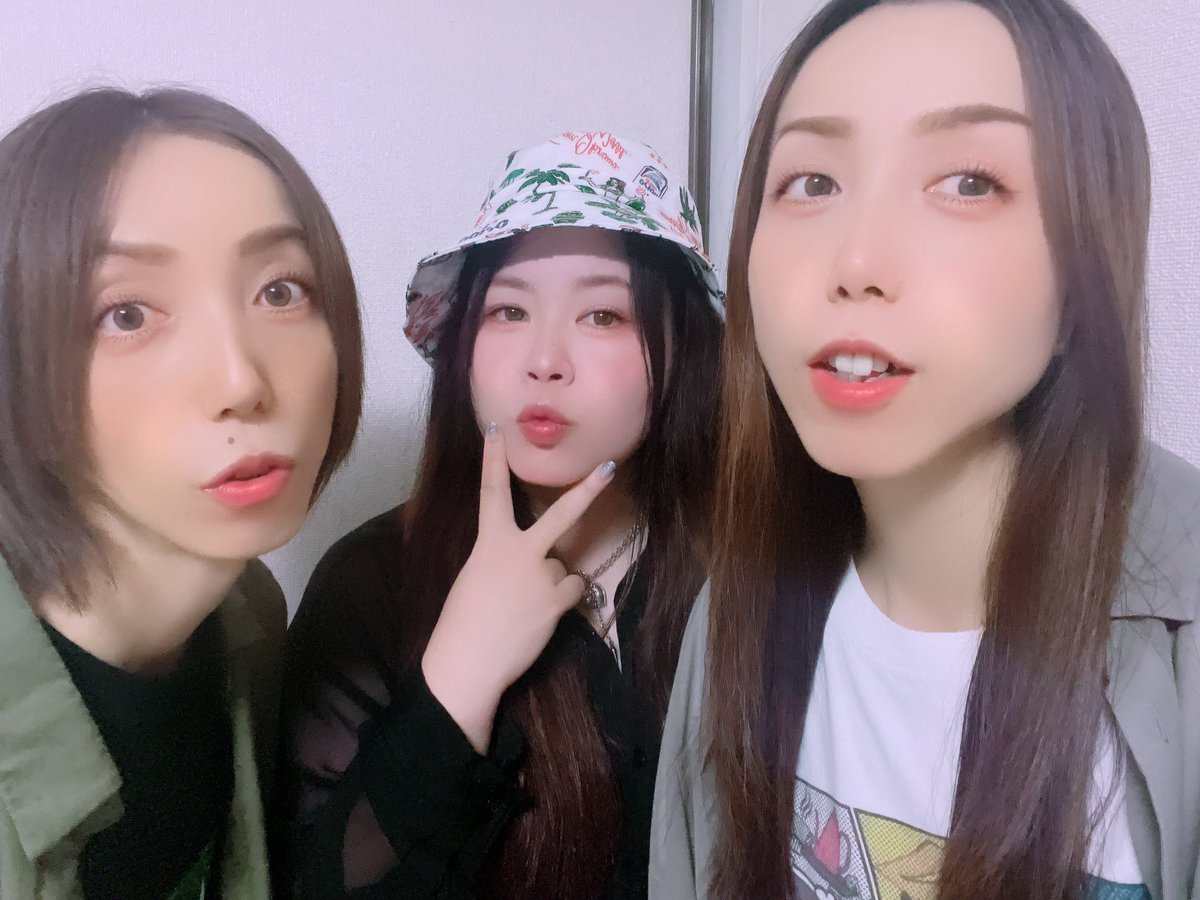 mu712mu's tweet photo. #ワンエムジー 配信ありがとう♡

いっぱいお話楽しかった♡♡♡

💎、🧡、🌸

また来週お話しようね🫶💗

 #すていしょん 楽しみだね✨️ https://t.co/XTz8OZt3Yt