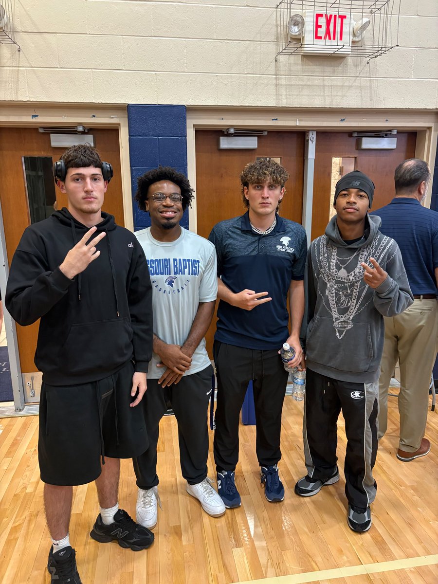 MBUBasketball's tweet photo. Good win @MBUwvolleyball https://t.co/2T9RWKnyIQ
