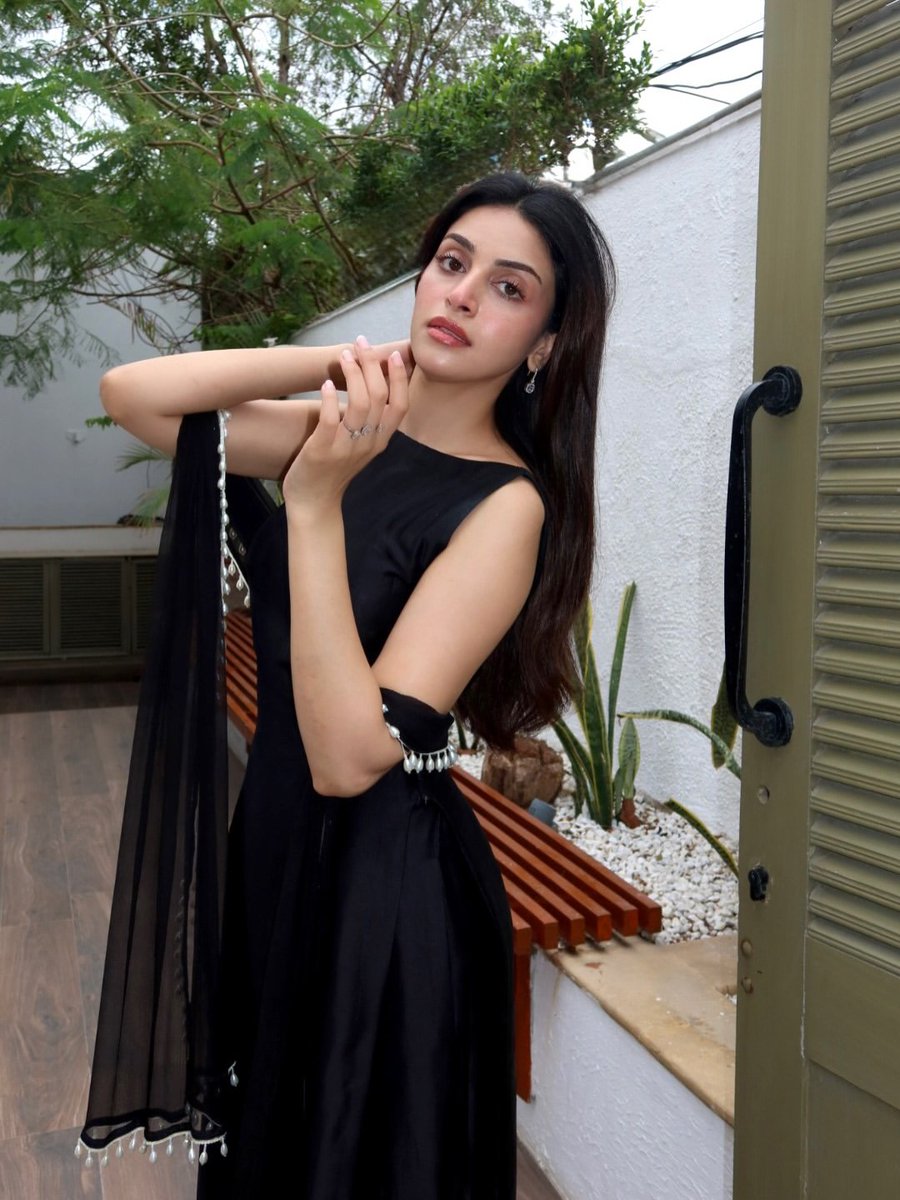 Allabout_baloch's tweet photo. For her own identity Anmol herself her dressing sense and her fashion icon status are enough  and she has already proved it through her incredible fashion sense and the way she carries every look

#anmolbaloch https://t.co/0hxMdHOVUW