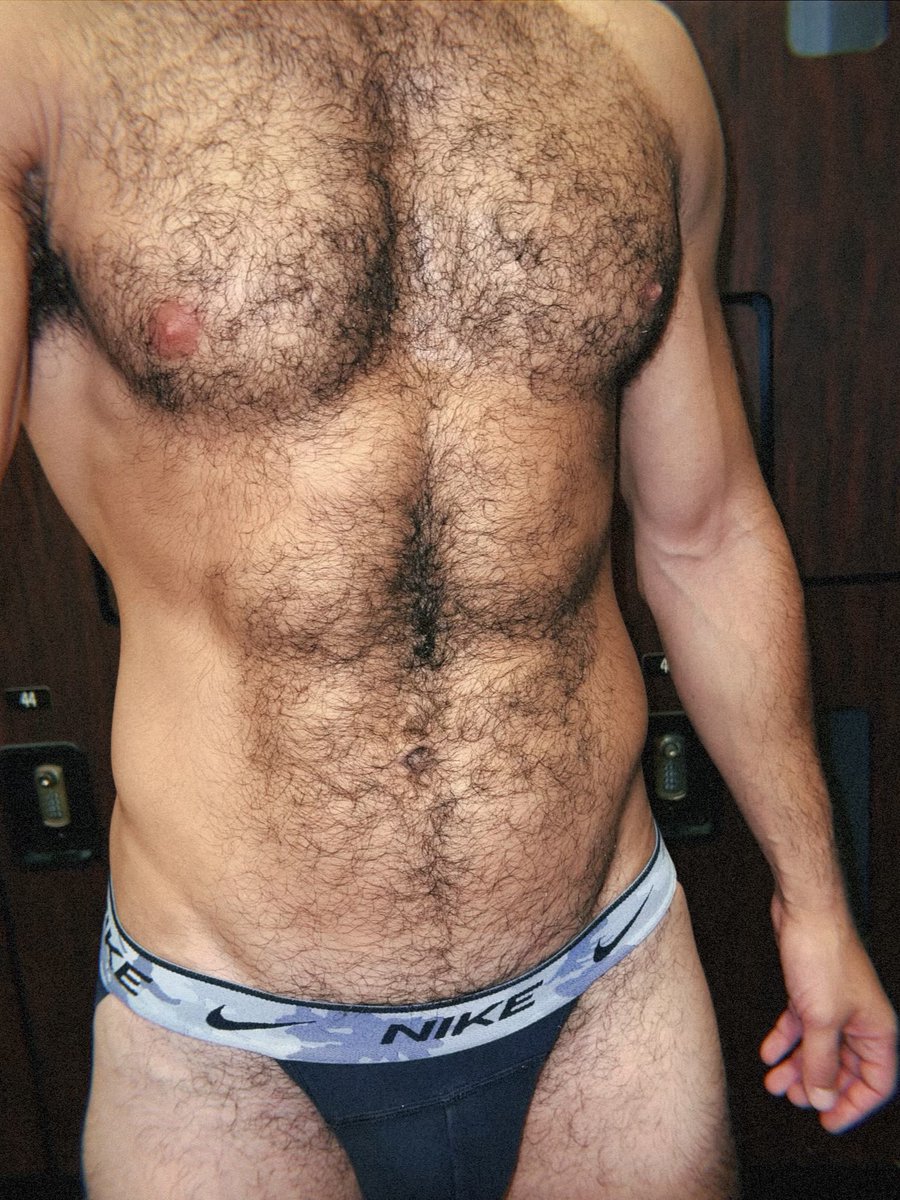 offdutyjock's tweet photo. snapping you from the locker room 📸 https://t.co/iaFX1JF3dn