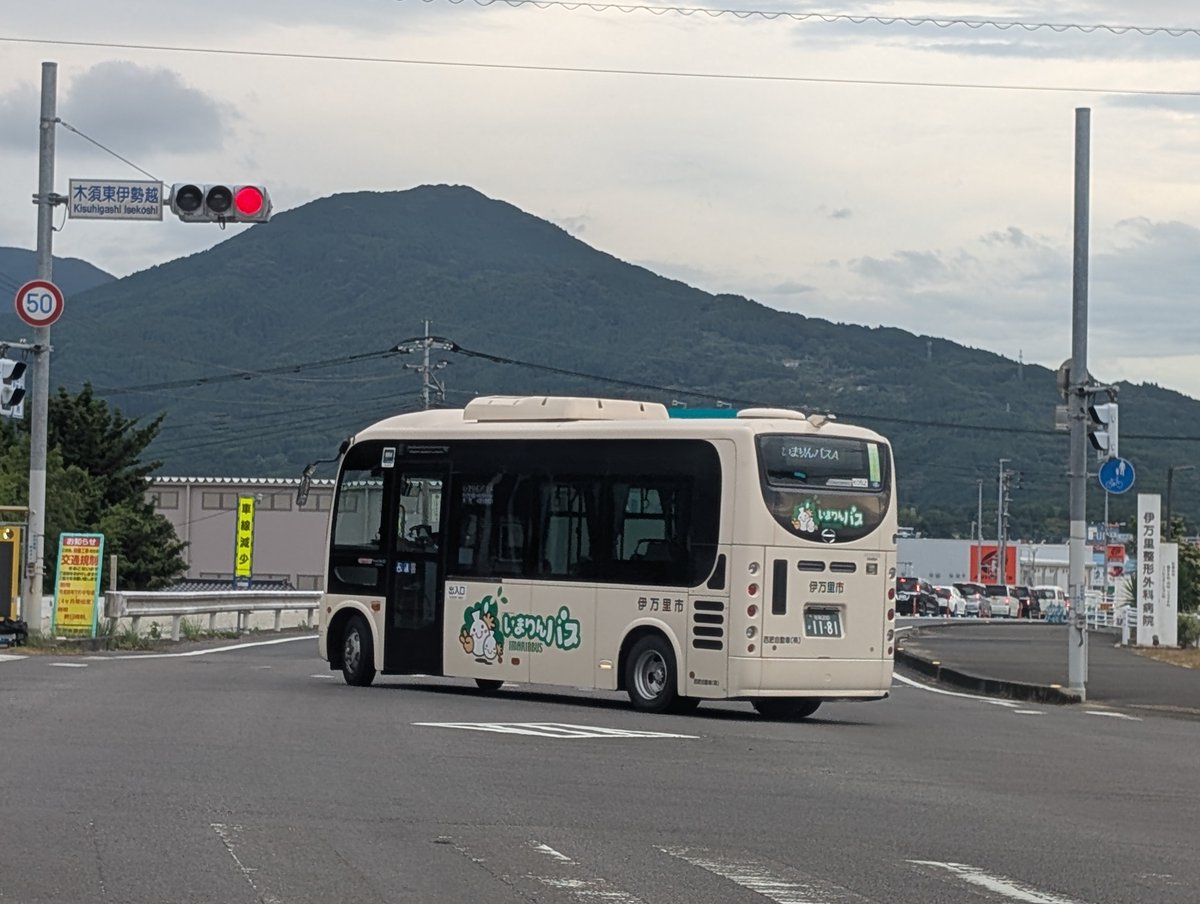 SAGA188953's tweet photo. いまりんバス👍
#佐賀　#伊万里　#いまりんバス https://t.co/rEWRF53UwP