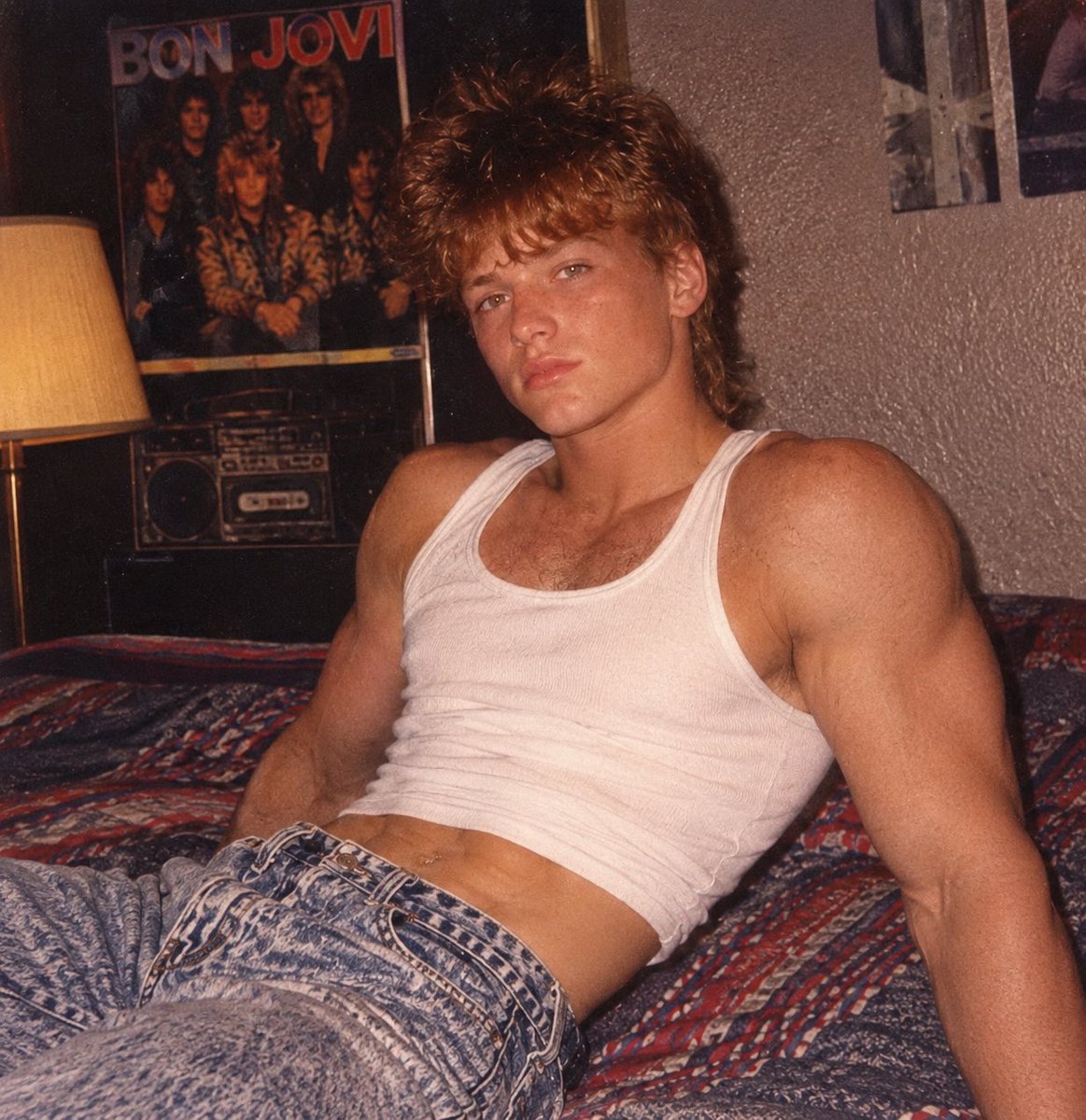 BbyTwunkk's tweet photo. 80s AI Photo Trend #80sAiPhotoTrend #Ai #80s #Trend https://t.co/CYsKWzFJr5