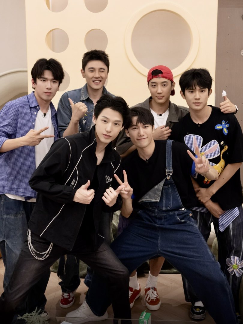 boyslovehub's tweet photo. PREMIERE! EP1 of ‘Project XY’, China’s first BL reality show, is now available on Viki and GagaOOLala.

Six men compete to form a couple who will star in a BL series. https://t.co/dQaLmc73gq