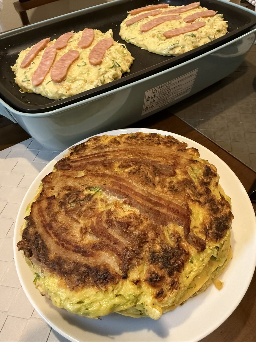 alto_2018's tweet photo. お好み焼き屋さんしてた https://t.co/pV82AJdrSy