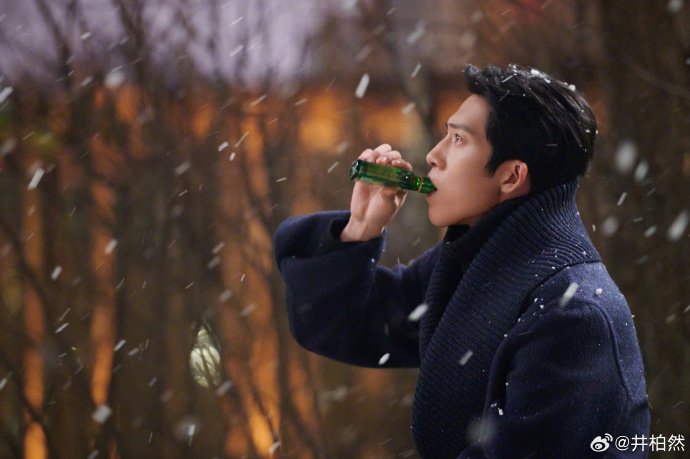 JingBoran89's tweet photo. Snowy scenes, quiet moments, and a little taste of winter. ❄️ Just another beautiful day captured through Jing Boran’s lens, with the cold air making everything feel a little more cinematic. https://t.co/XeIAmi9eGQ