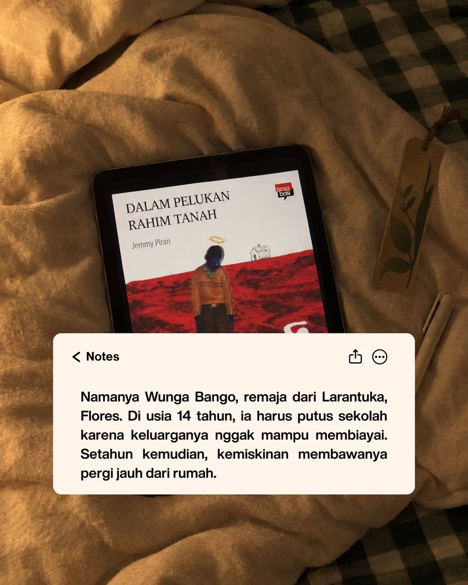 journalzees's tweet photo. ๐ชถ Pustaka Samฤซkแนฃฤ ๐๐ หหห
๐ Dalam Pelukan Rahim Tanah by Jemmy Piran
โ 4.5/5
๐ iPusnas
โ ๏ธ TW: human trafficking, illegal migration, rape, sexual harassment, violence against migrant workers, exploitation, and political corruption.
#PustakaZee https://t.co/4kCBHuqwJF