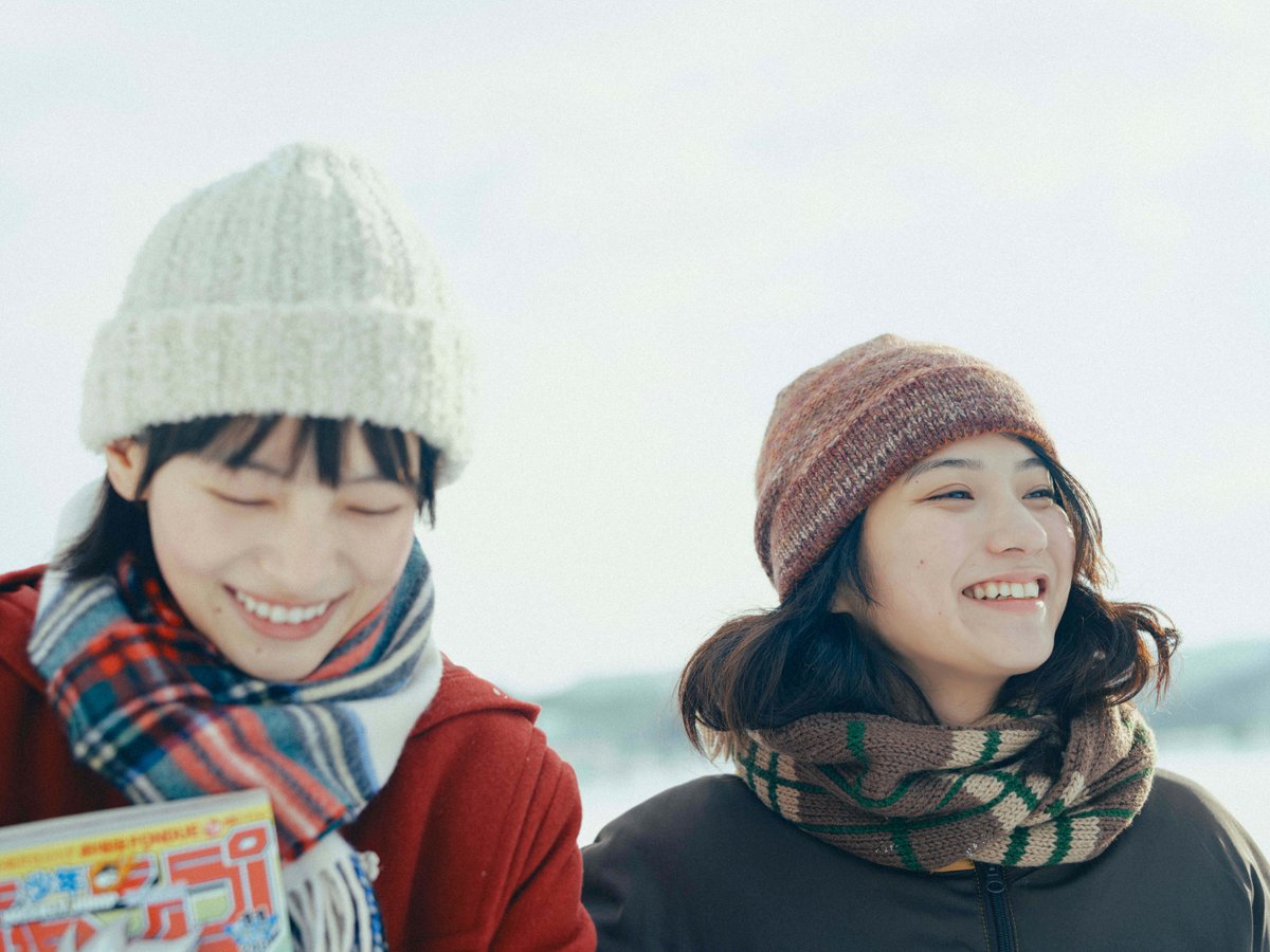 mingtangisready's tweet photo. ♢ルックバック 
実写化により映像と細部が足され深みを増した。
特に萌芽期の藤野と京本の創作ぶり。
脇の俳優陣も思いの外いい味を出す。
後半実写が幻想的なアニメを取り込むパートもお見事👏

ただ、胸に迫る物が多かったのはアニメ版...
これは、是枝監督が削った部分が思ったより自分にとって重要だったのかもしれない。
とはいえ美しい映画で、初めて観るフラットな感覚の人にはいいかも。
やはり京本が好き🫶