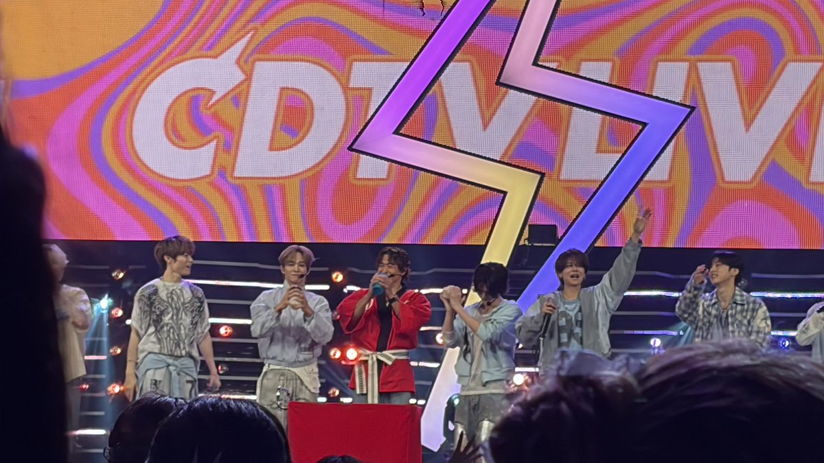 kahovell's tweet photo. #CDTVライブライブ秋の大感謝祭2026

じぇねいにオタクとして参加してきました！

じぇねとINIの絡み多くて既に泣きそうでしたー！！ https://t.co/qqbtIH1RWc