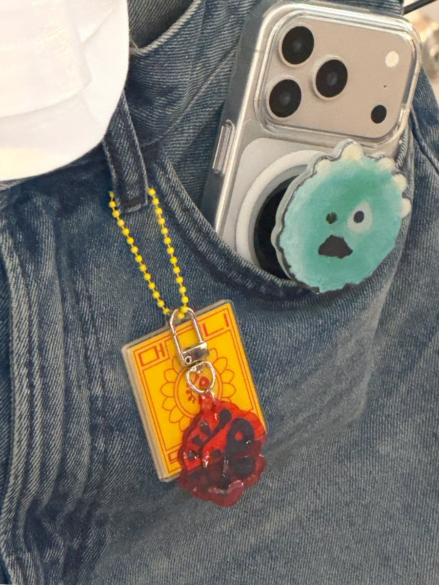 hategarlic's tweet photo. มีคอร์คนไหนอยากได้ พวงกุญแจกาชาปองน้องแดง PYPD in Japan มั้ยคับบบ 🥺❤️‍🔥
เค้าได้มาแบ่ง ๆ เลยอยากส่งต่อให้น้องไปอยู่กับคอร์คนอื่นด้วยยย 🫳🏻🎁✨

RT อย่างเดียวพอเลยค้าบ ไม่ต้องเสียค่าส่ง📮💌

🍀🫶🏻 สุ่มวันที่ 14/09/2026 เวลา 21:00 น. https://t.co/WNknZ1axVe