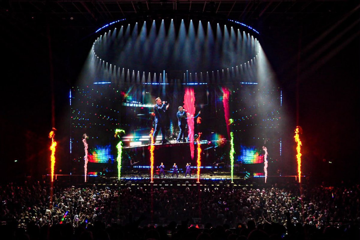 westlifemusic's tweet photo. Dublin, 3Arena, The Residency💫 2 shows down and 11 to go. What an opening - we’ve absolutely loved bringing this show to life so to see you all singing and dancing along with us has been so special. We do it all again tonight, Saturday night in Dublin - who’s ready?? 💚🤍🧡 https://t.co/qd1DOlqUhu