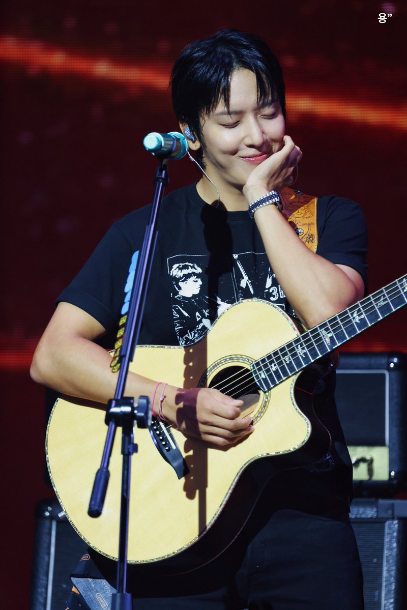 YH_622_YH's tweet photo. 260912 3LOGY ENCORE IN BUSAN DAY1

@JYHeffect 
#정용화 #JUNGYONGHWA 
#씨엔블루 #CNBLUE https://t.co/aepHYBUnZk