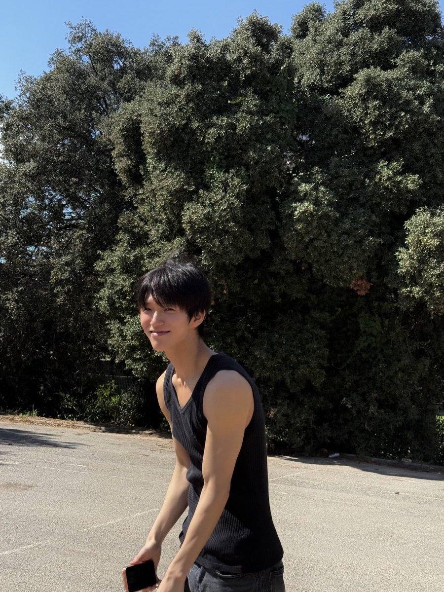 i_neogs tweet picture