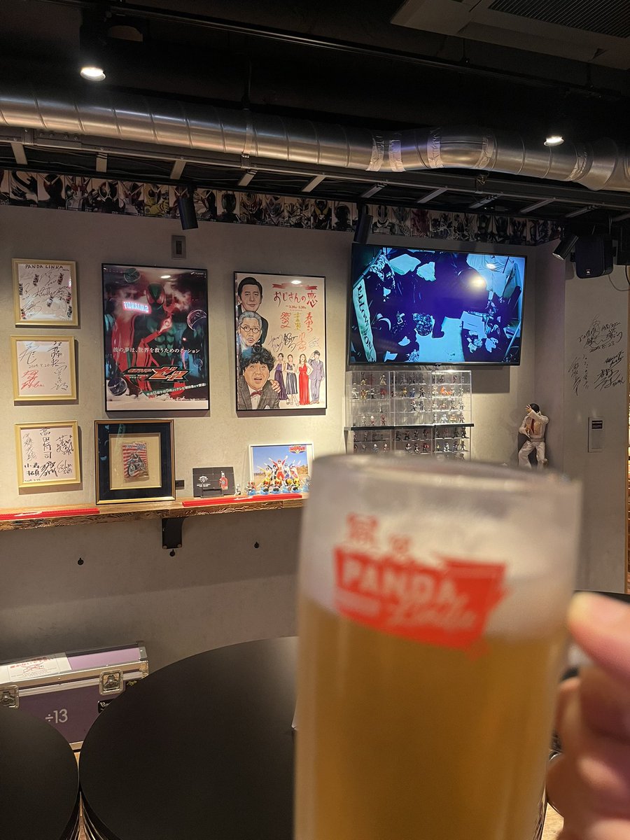 yutaka_morioka's tweet photo. 明日（13日）ここで即興やるってのに、仕事帰りにクールダウンしたくて寄り道。
僕は13:30からの昼の部に出ます。
若干数、立見席が残ってるようなので、良かったら遊びに来てね。
#劇団チリ https://t.co/BKwAycMhGu