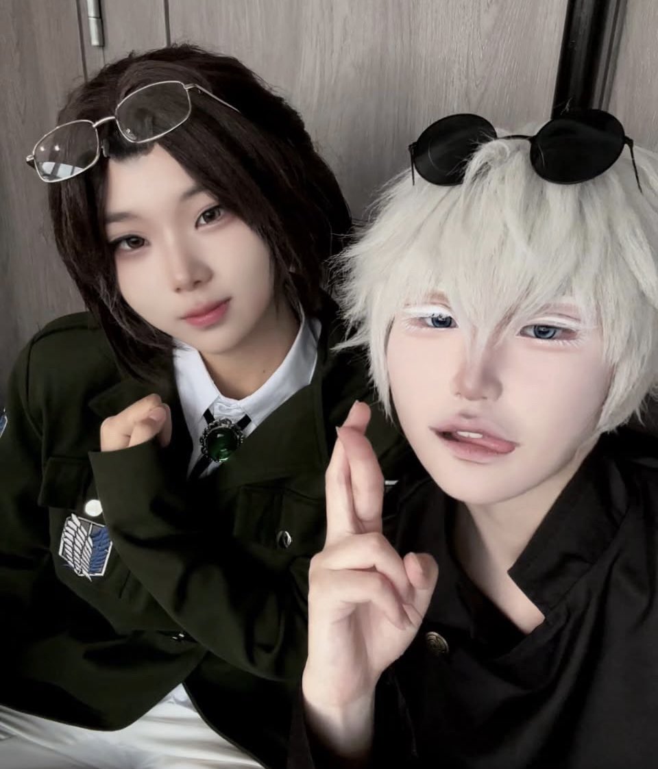 sokomadeda_01's tweet photo. 心臓を捧げよ！

#hange #aot #cosplay https://t.co/nEPDzOVewC