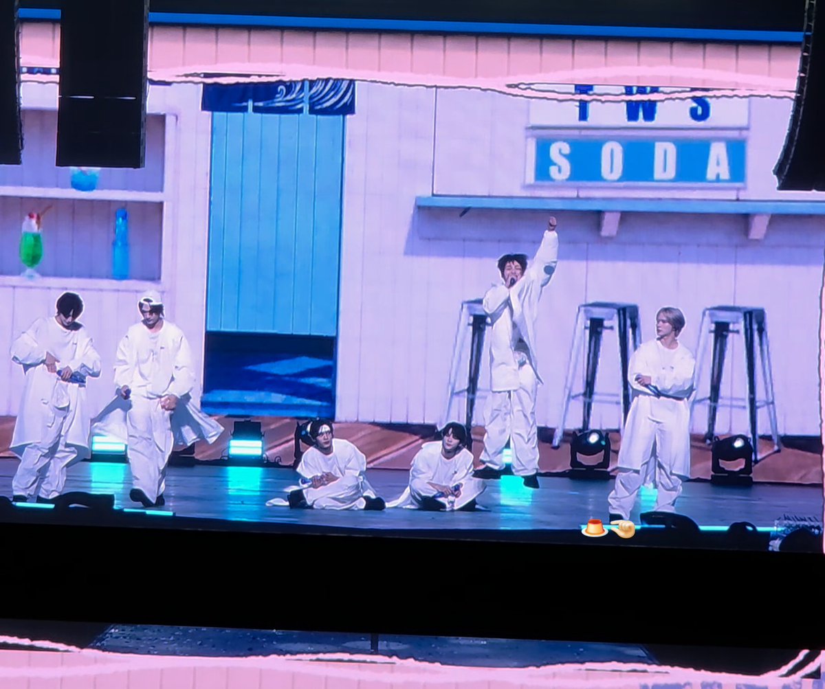 BBIRO_173's tweet photo. 260912 투어스 요코하마

アンコール前の42が歌ったSODASODAをまた聞きたくて🥹🤗なジフン可愛かった https://t.co/DXKEBqQ2A6