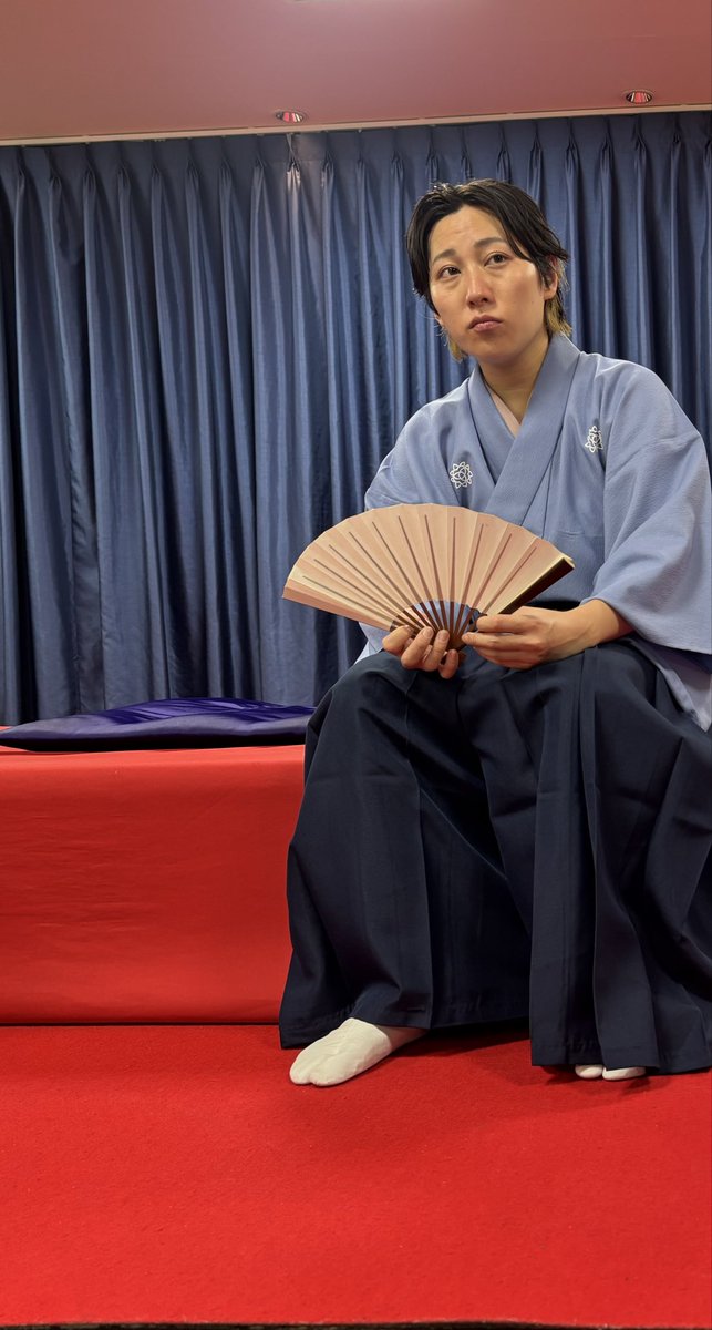yukauchi's tweet photo. 三遊亭ごはんつぶ独演会
新作リクエストアワー

トークタイムで写真撮ったらあげてくださいと言われましたが…
そーです　撮るの下手です

帰ってから、記憶が曖昧で初代圓丈師匠作寄席沈没のサゲは何だったかをYouTubeで確認してしまいました😅 https://t.co/ieA745oqcT