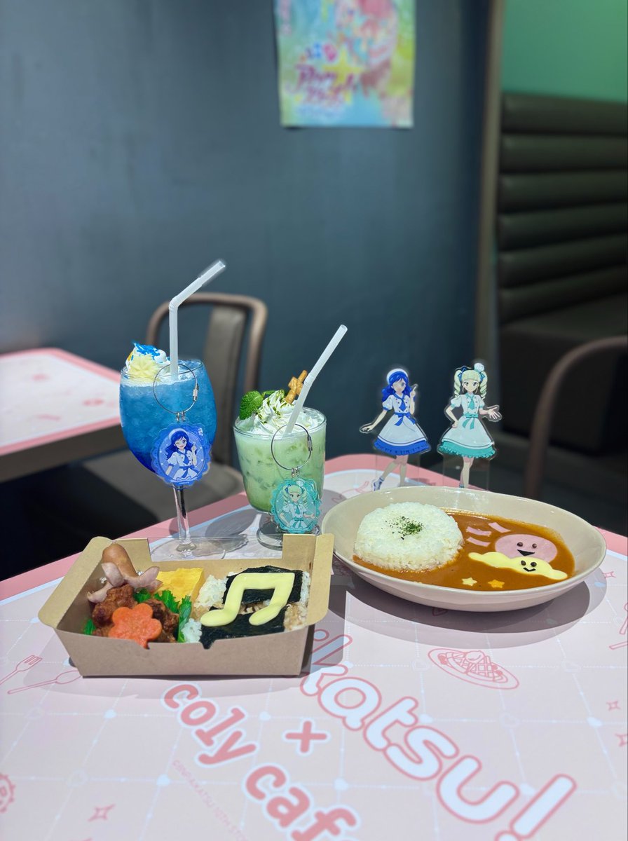 aikatsu0131's tweet photo. アイカツcolycafe滑り込みしてきた（ ᴗ ̫ ᴗ ）🩵
パネルとも写真撮れて大満足( > ·̫ <)👍🏻🌟 https://t.co/cBTejeK4St
