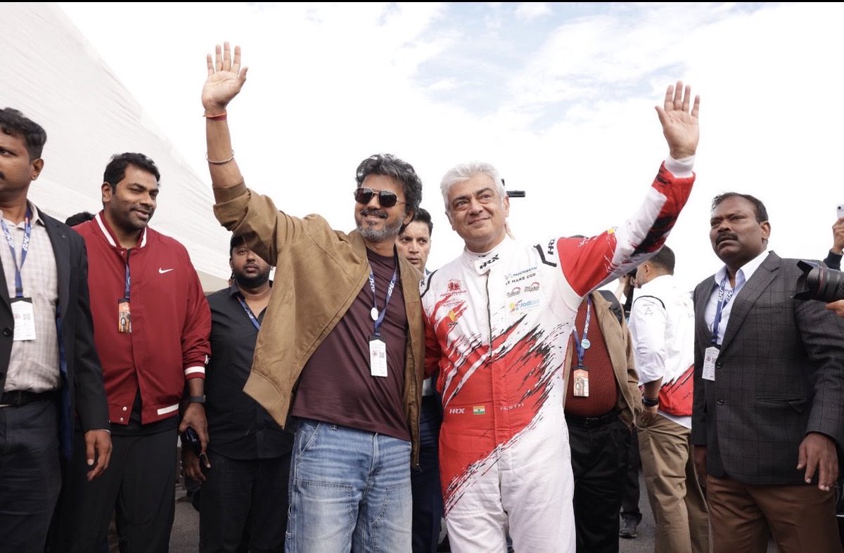 Vasudha156's tweet photo. Thala - Thalapathy meet https://t.co/iRUJF9CDrV
