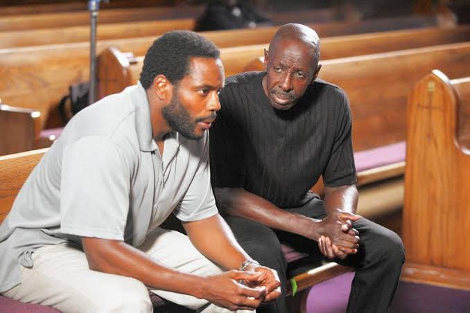 TheSeriesFeed's tweet photo. Still can't get over the level of authenticity in The Wire. 

The craziest part of the show's history is that they cast Melvin Williams, the legendary real-life kingpin who controlled Baltimore’s heroin trade in the 70s and 80s to play the Deacon.

Williams was the primary real-world inspiration for Avon Barksdale. He ran a massive, highly sophisticated empire before serving a long prison sentence. But instead of putting him on screen as a flashy villain, the show gave him a full-circle redemption arc by having him play a quiet, wise community elder trying to steer kids away from the game.

Watching a man who used to run the city's actual underworld stand next to characters like Avon and Cutty, dropping real-life gems about survival and purpose, gives the show a crazy meta-layer. Television will never be this authentic again.

#TheWire #Avon #Cutty #MelvinWilliams