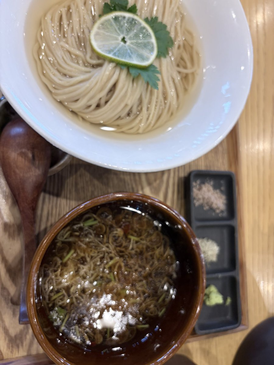mebruxu's tweet photo. 昆布水つけ麺 https://t.co/fZlYJ6nIUt