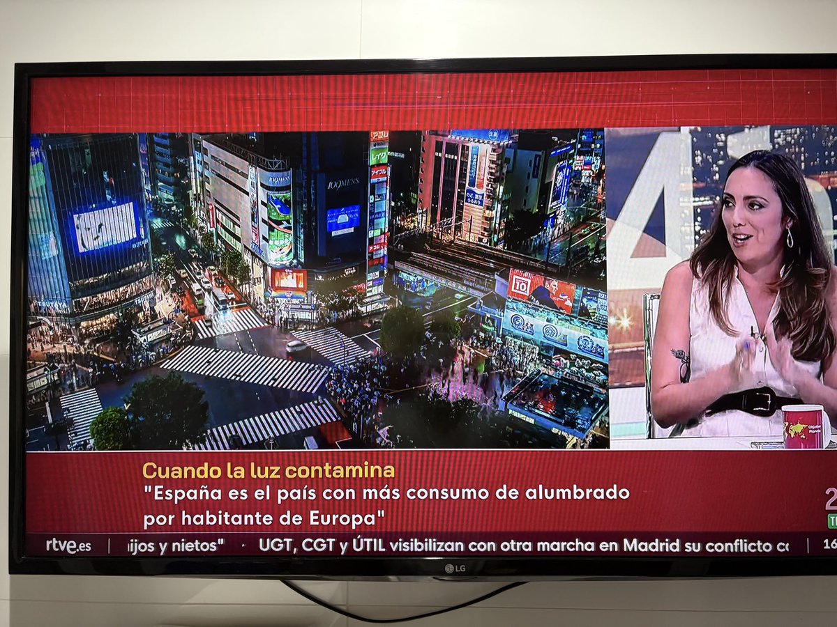 MAEscriche's tweet photo. Pregunto, es ilegal el sentido común en RTVE ?

Ahora resulta que tener las calles bien iluminadas para que la gente camine segura por la noche es "contaminación". 

¿El siguiente paso para ser sostenibles es volver a las antorchas o no salir de casa al anochecer? https://t.co/FYq263vX1z