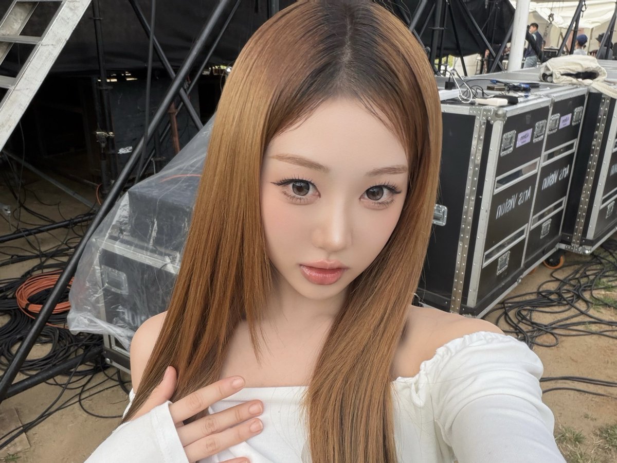 heart_of_woman's tweet photo. [H.O.W LOG 📸]

하티들 👽🫧
어제 행사는 유독 오래 기억에 남을 것 같아요🌼
와준 하티들 덕분에 더 재밌었고 저도 실컷 웃은 것 가타요🥹 다들 조심히 잘 들어갔죠?🤍
다음 주도 기대해 주세요!

#HEARTOFWOMAN #하트오브우먼 #HOW 
#LIRI #리리 https://t.co/kKZDiKIaOY