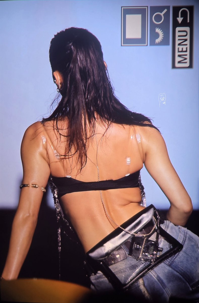 YuangleJYJH's tweet photo. 260912 프리뷰

' 🚿🚿 '

#TWICE #트와이스 #トゥワイス #지효 #JIHYO #ジヒョ https://t.co/1ja1qKibBy