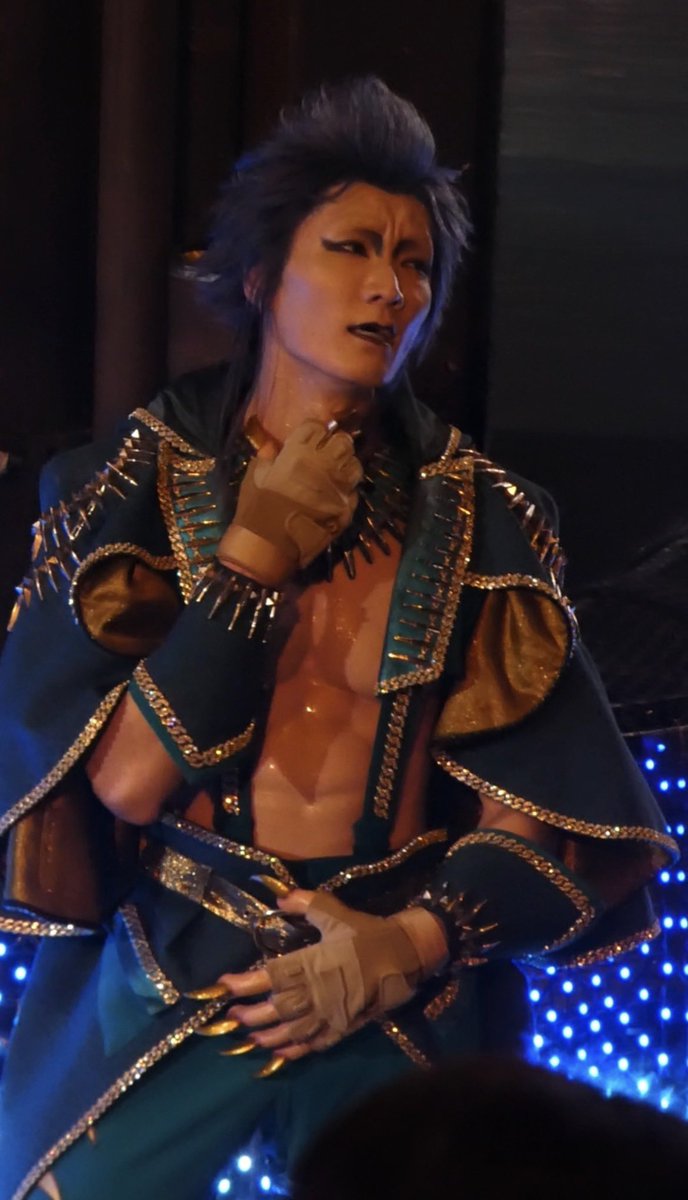 zabuzabuswim's tweet photo. 今日のベンディガー様はお辞儀せずに喉を爪でスリスリしてました https://t.co/LH4JQRAPl0