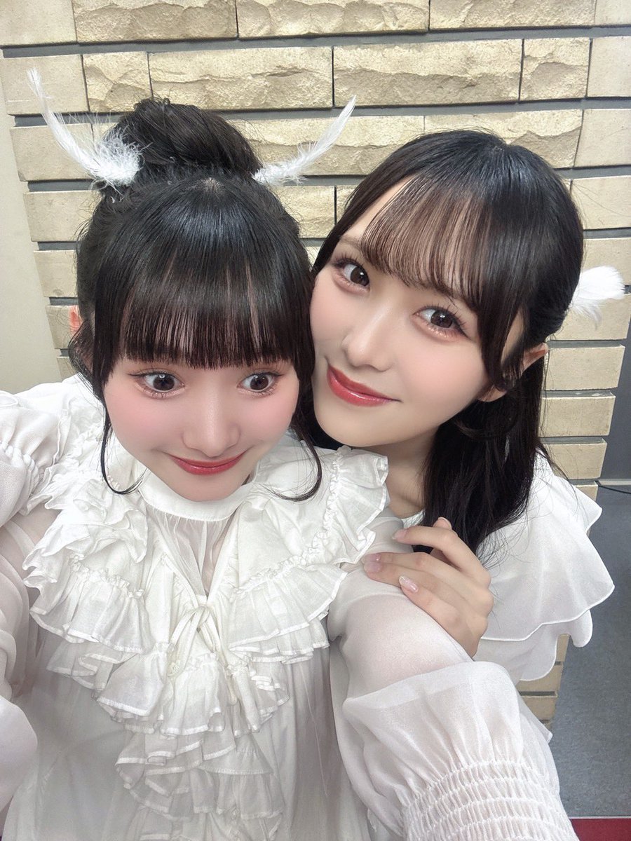 yamano_arisu's tweet photo. じゅりいお誕生日おめでとう💞🎂

好きなところはいっぱいあるし尊敬もしてる😌🫶🏻
ﾏｼﾞ優しすぎるし、話しを聞いてくれる時の表情がとても温かい🥺💖

写真集発売も本当におめでと〜😭😭😭😭
こちらまで幸せ🥲✨️
色々なじゅりいが詰まった最高の1冊だね🌻☀️
#逢田珠里依生誕祭2026
 #夏はジュリイ https://t.co/EJ5DOIu7Yy