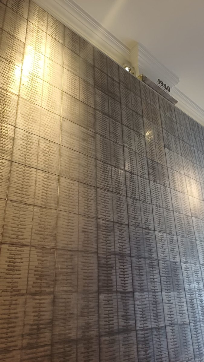 birdicator177's tweet photo. los comunistas rusos hicieron un genocidio tan arrecho en Katýn durante la ocupacion que para mentir decían que lo habían hecho los nazis.

Hicieron un genocidio tan feo y dificil de esconder que prefieron culpar a otro. Luego se descubrió la mentira.

Dimensiona. https://t.co/V53o6lyyCc