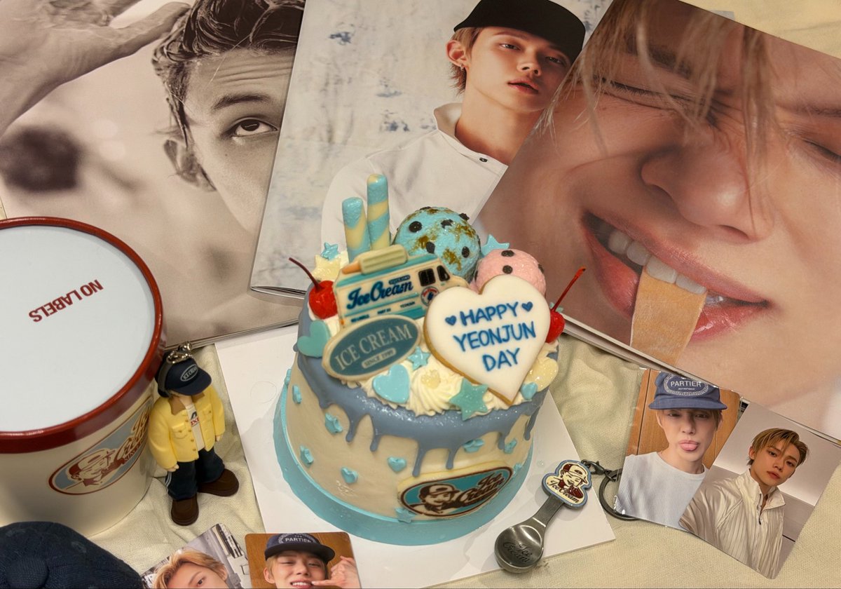 chunichuki__'s tweet photo. 세상에서 제일 사랑하는 아이스크림 보이에게 〰︎︎♡
생일 축하해𓈒𓏸︎︎︎︎🥄🍨💕쭈욱 행복하게 지내줘🍀
사랑해요♡

#YouAlwaysShineYeonjun
#바다를닮은쭈니에게높은가을하늘을
#IceCreamより甘いヨンジュン生誕祭 https://t.co/QusLmGyCmr