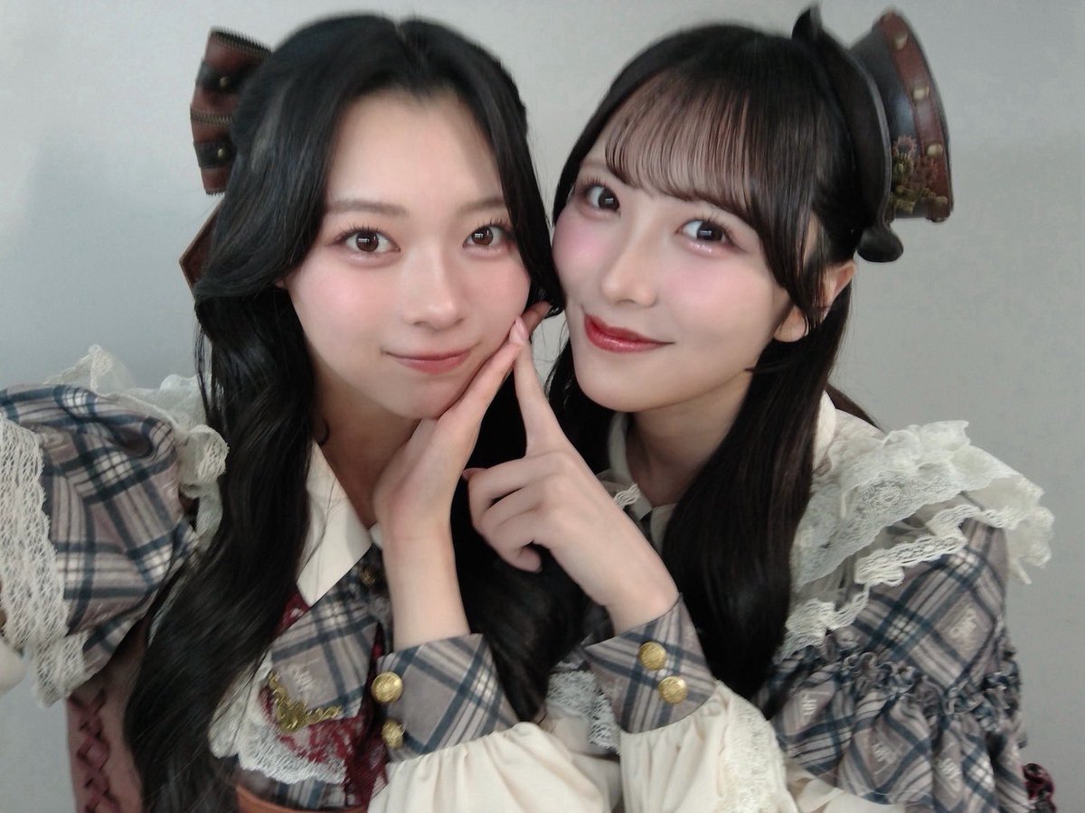 murayama_yuuka's tweet photo. 珠里依お誕生日おめでとう！🎂
珠里依の心からライブを楽しんでいる姿や、何事にも真っ直ぐなところ！
これからものびのびと珠里依らしく過ごせますように...!!😌

そして写真集も発売だね！！
おめでとう！📕✧*｡綺麗で美人さん!!

愛で溢れる素敵な一年になりますように！💭 #逢田珠里依生誕祭2026 https://t.co/2ZAdI90CJU