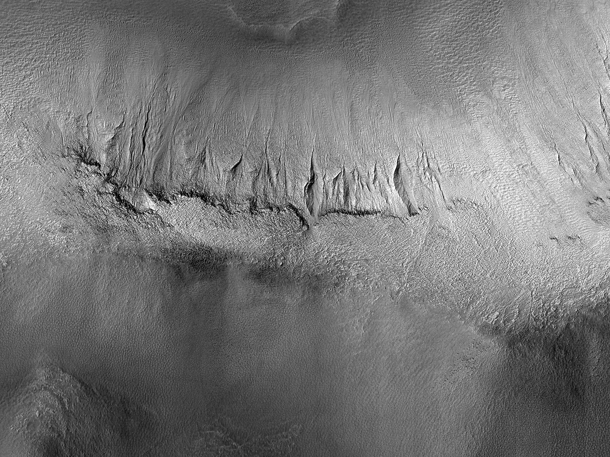 HiRISE tweet picture