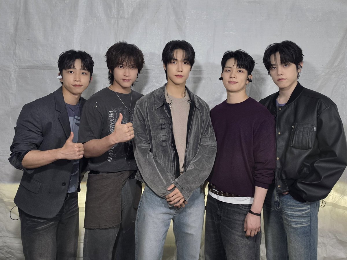 NFlyingofficial's tweet photo. [📸] 피크타임페스티벌 2026 - 공주

#NFlying #엔플라잉 https://t.co/3JZdAyipiO