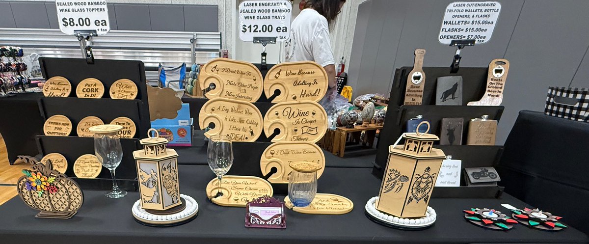 GypsyMCreations's tweet photo. Today is the day of the Fall Into The Holidays Market at The Rec in Port Orange by For The Love of Shopping!

Come out &amp; shop with over 90 vendors INDOORS on BOTH sides of the gym! I’ll be there with wood &amp; acrylic earrings, lanterns, &amp; more!

FREE admission &amp; parking from 10– 3! https://t.co/SSpDgdtgLA