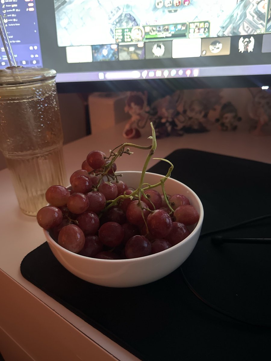 3zxmw's tweet photo. grape diet atp https://t.co/DC0jPz0lnB