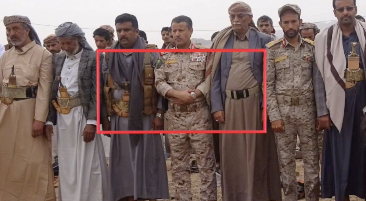 tutsh8's tweet photo. وزير دفاع حكومة صنعاء سني .. لا يوجد طائفية في اليمن 
يوجد احرار يبحثون عن استقلال وحرية البلد , ويوجد عملاء للسعودي يبحثون عن مصالحهم على حساب البلد .. https://t.co/hJ0z5n32Zw