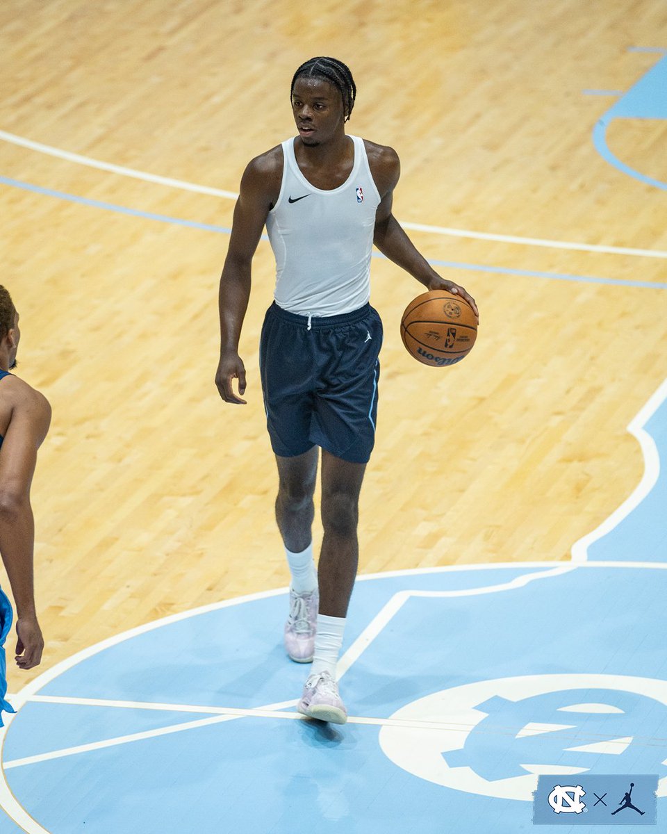 UNC_Basketball's tweet photo. Alumni runs this AM https://t.co/LzxhNY565C