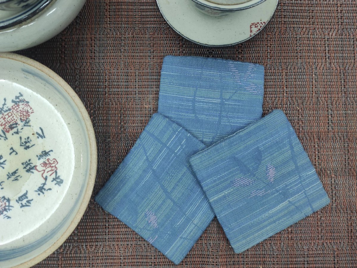 amirc465257's tweet photo. Crafted a cozy fabric mug rug from upcycled old jeans u0026 leftover yarn! No waste, just warm vibes for my morning tea , #HandmadeJoy https://t.co/XNj2n9xTAM
