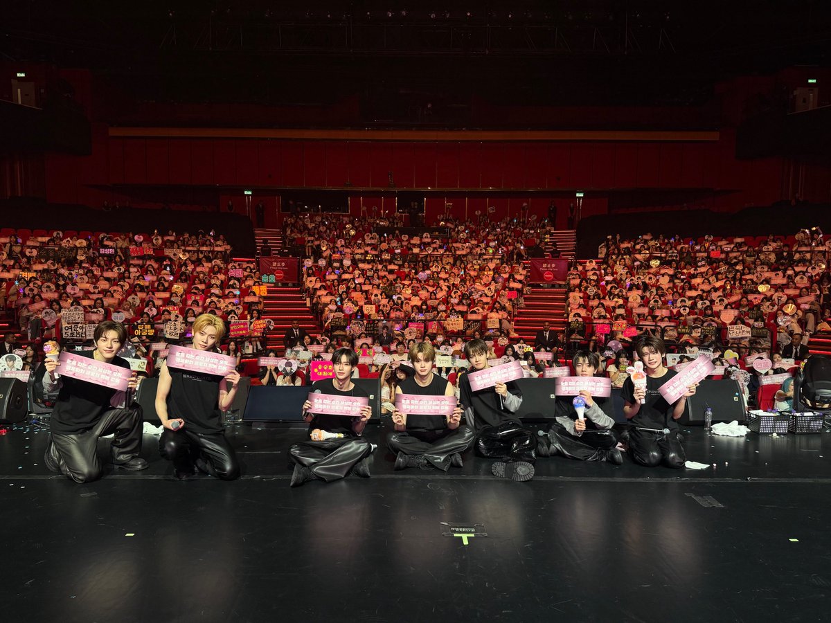 mjxarchives's tweet photo. 260912 X Update

[📸]
CLOSE UP
260912 CLOSE YOUR EYES 1ST TOUR [BEYOND YOUR EYES] IN MACAU 

#마징시앙 #MAJINGXIANG #马靖翔 #マージンシャン #클로즈유어아이즈 #CLOSEYOUREYES #클유아 #CYE https://t.co/syKShbDZss