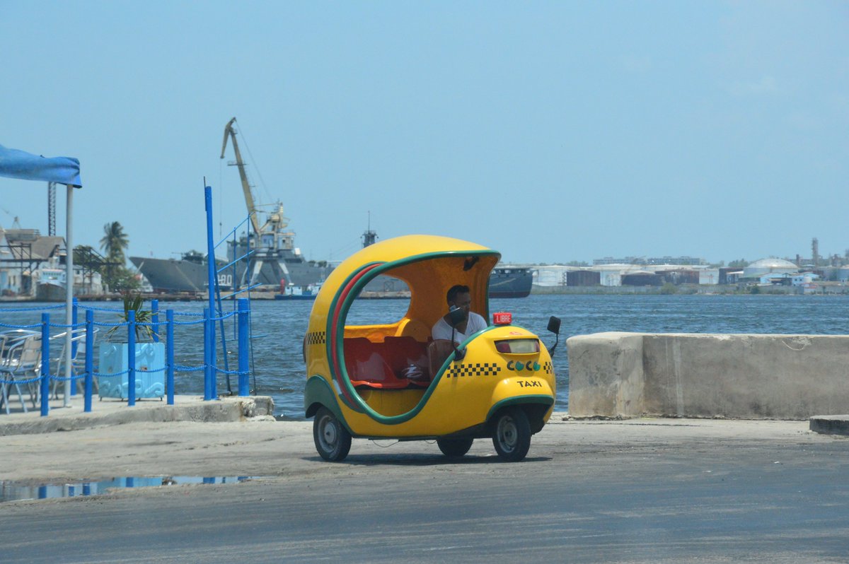 gurcanyurt's tweet photo. Küba - Havana... Coco Taksiler https://t.co/yr9aRK67WS