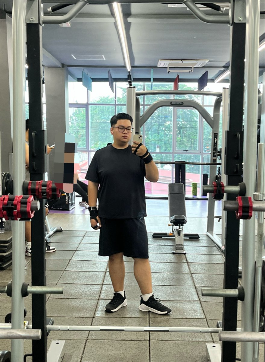 boozjabson_'s tweet photo. black on black on black https://t.co/ItRS1ycXf3